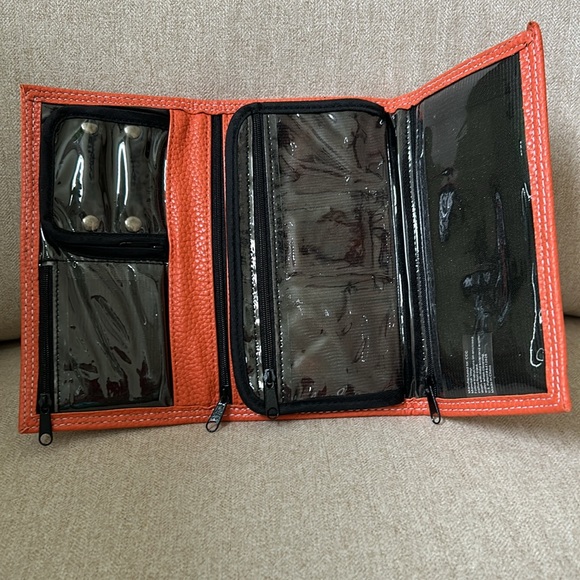 Travel jewelry keeper - Picture 2 of 6